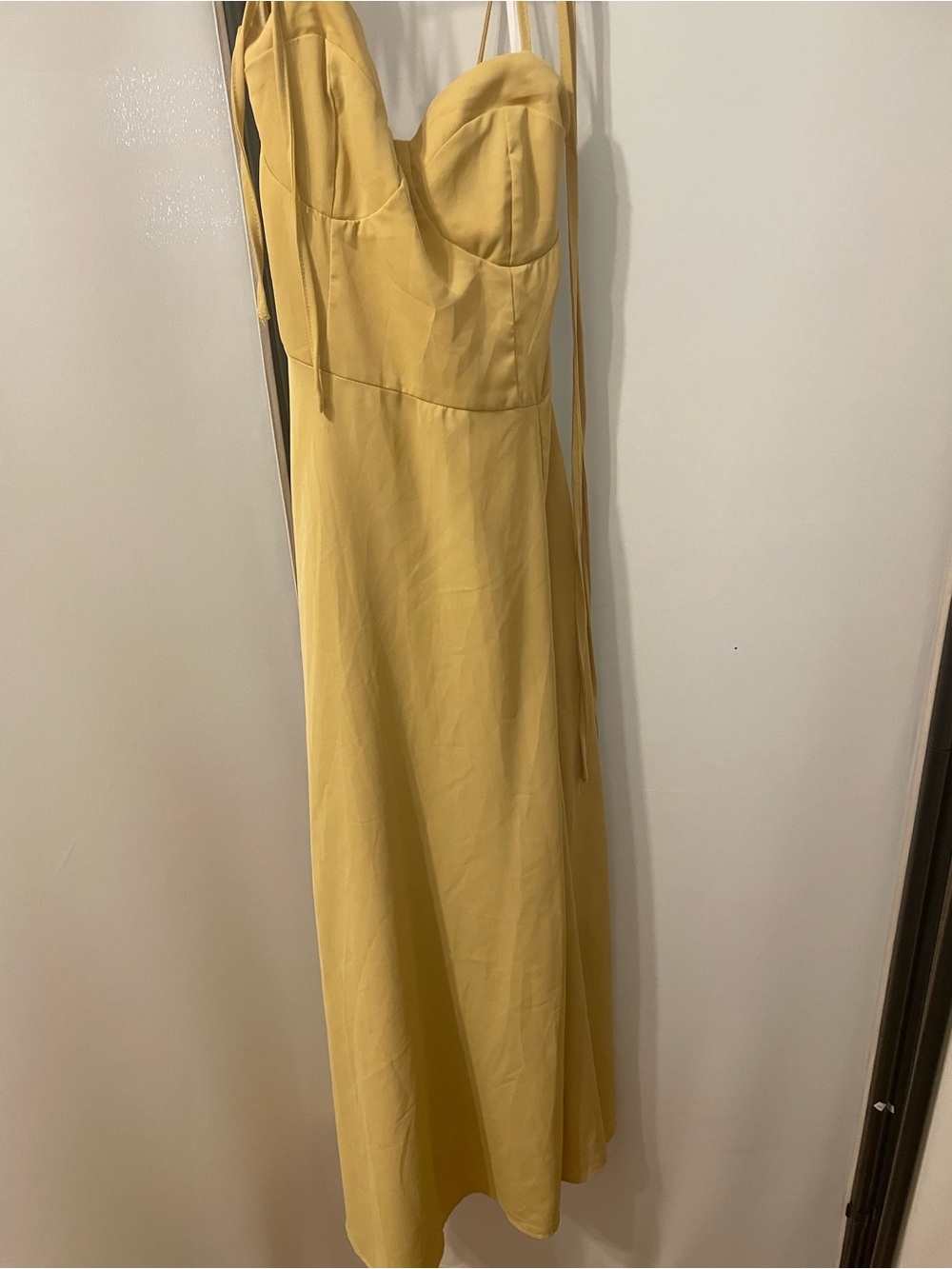 Elegant Yellow Women’s Dress